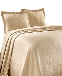 Closeout! Superior Geometric Fret Textured Jacquard Matelasse All-Season 3-Piece Bedspread Set, Full