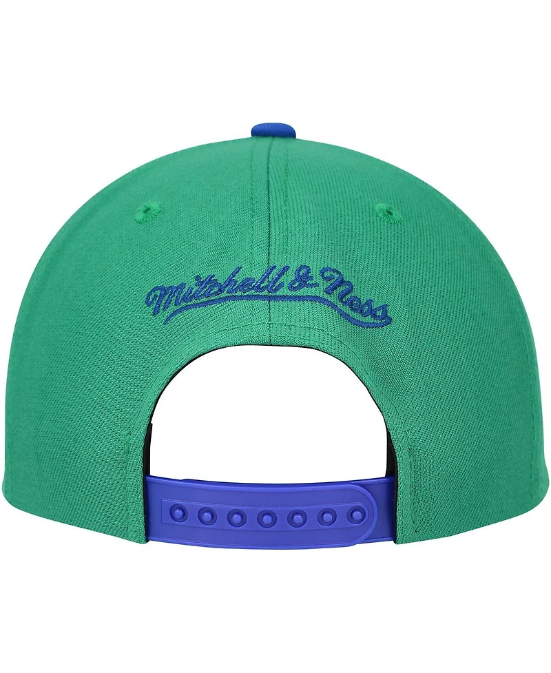 Men's Mitchell & Ness Green Vancouver Canucks Core Team Ground 2.0 Snapback Hat
