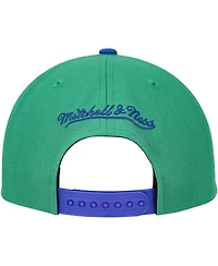 Men's Mitchell & Ness Green Vancouver Canucks Core Team Ground 2.0 Snapback Hat