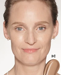 Futurist Soft Touch Brightening Skincealer Concealer with Vitamin C