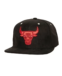 Men's Mitchell & Ness Black Chicago Bulls Day 4 Snapback Hat