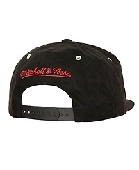 Men's Mitchell & Ness Black Chicago Bulls Day 4 Snapback Hat