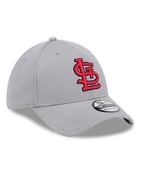 New Era Men's Gray St. Louis Cardinals Active Pivot 39thirty Flex Hat