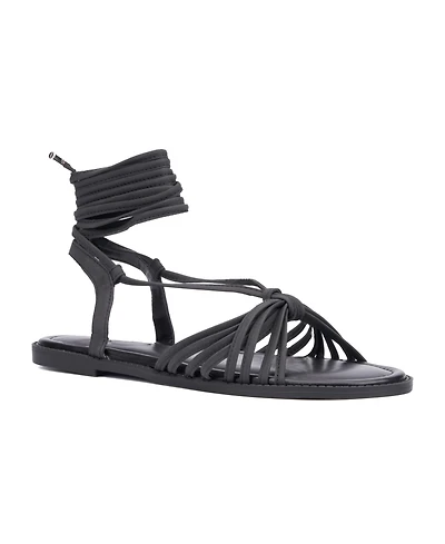 Fashion To Figure Women's Daria Strappy Flat Sandal - Wide Width