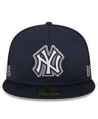 New Era Men's Navy New York Yankees 2024 Clubhouse 59FIFTY Fitted Hat