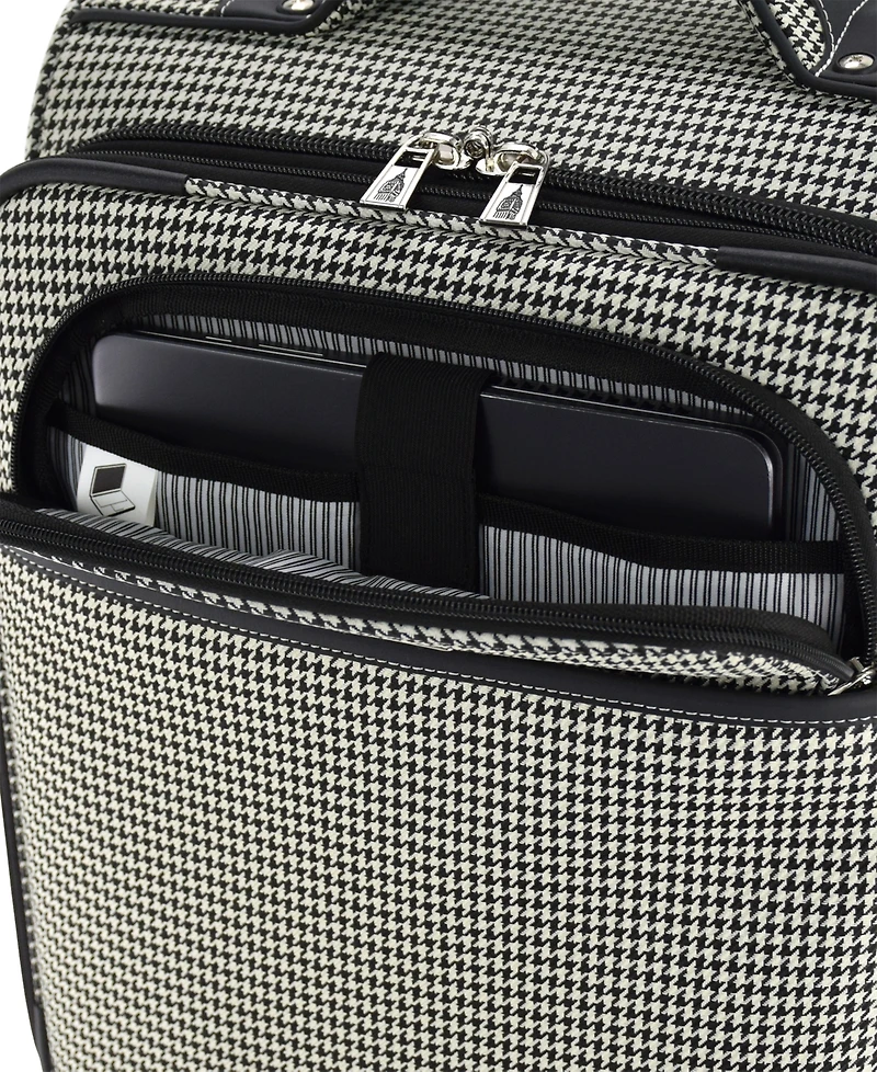 London Fog Cambridge 20" Expandable Spinner Carry On