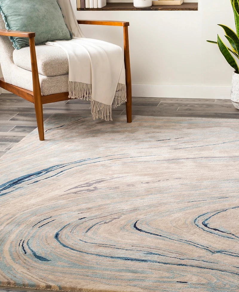 Surya Kavita 23252 5'x7'6" Area Rug