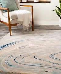 Surya Kavita 23252 5'x7'6" Area Rug