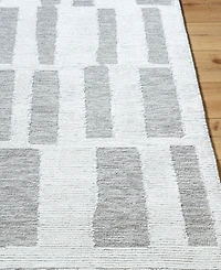 Livabliss Bianca 530248 5'x7'6" Area Rug