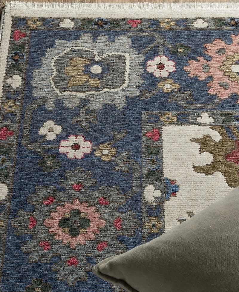 Oriental Weavers Hastings HA01E 7'10x10'10 Area Rug