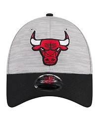 New Era Men's Heather Gray/Black Chicago Bulls Active Digi-Tech Two-Tone 9FORTY Adjustable Hat