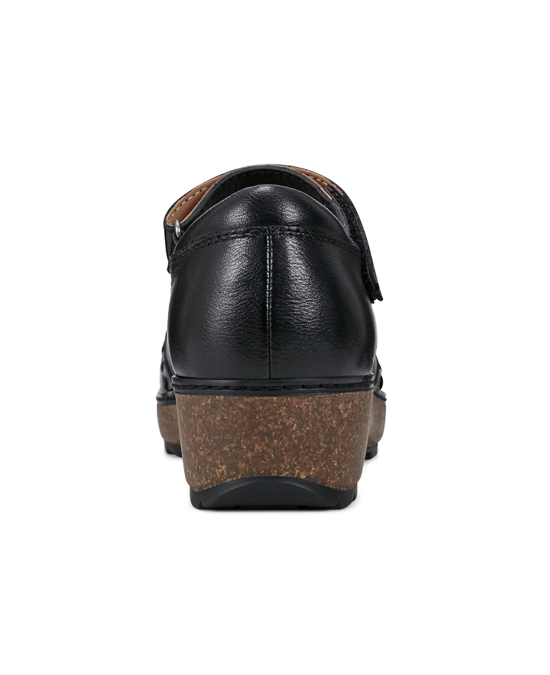 Earth Women's Kalece Leather Stitched Mary Jane Flats