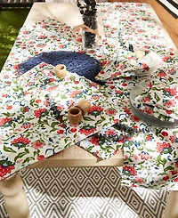 Design Imports Floral Print Outdoor Tablecloth with Zipper 60 Round