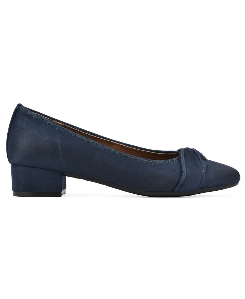 White Mountain Women's Bordeaux Low Block Heel Pumps