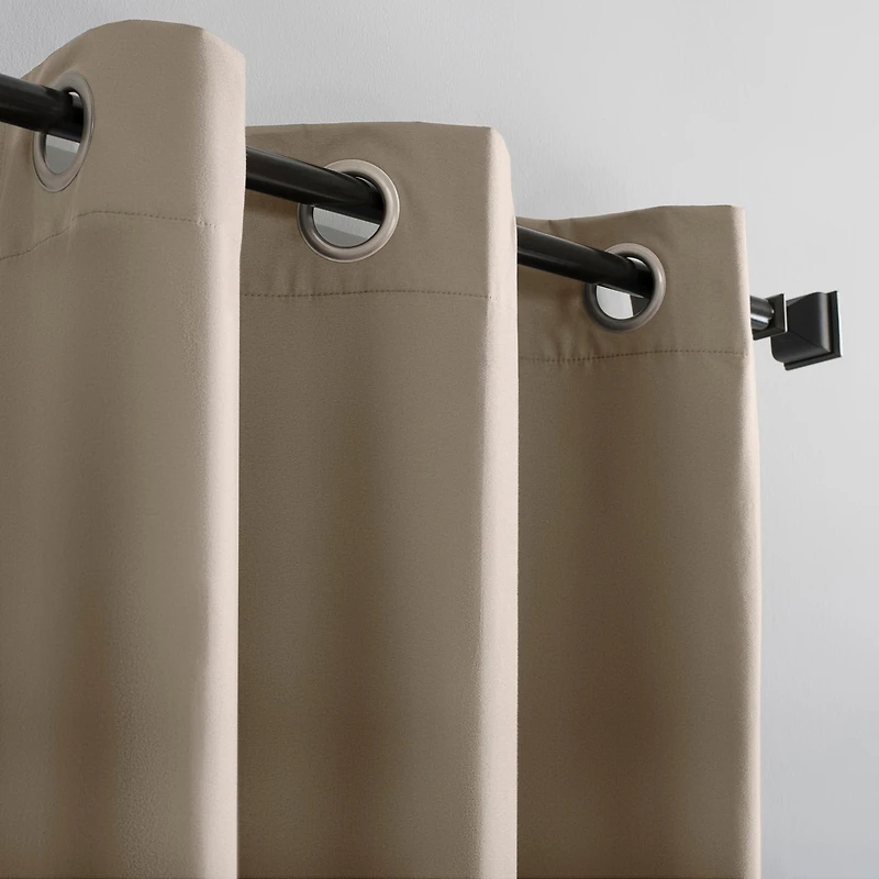 Cyrus Thermal 100% Blackout Grommet Curtain Panel
