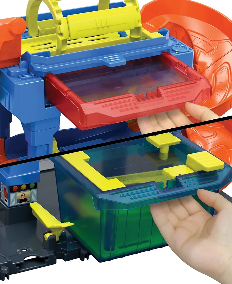 Hot Wheels City Tunnel Twist Car Wash Color Shifters Vehicle