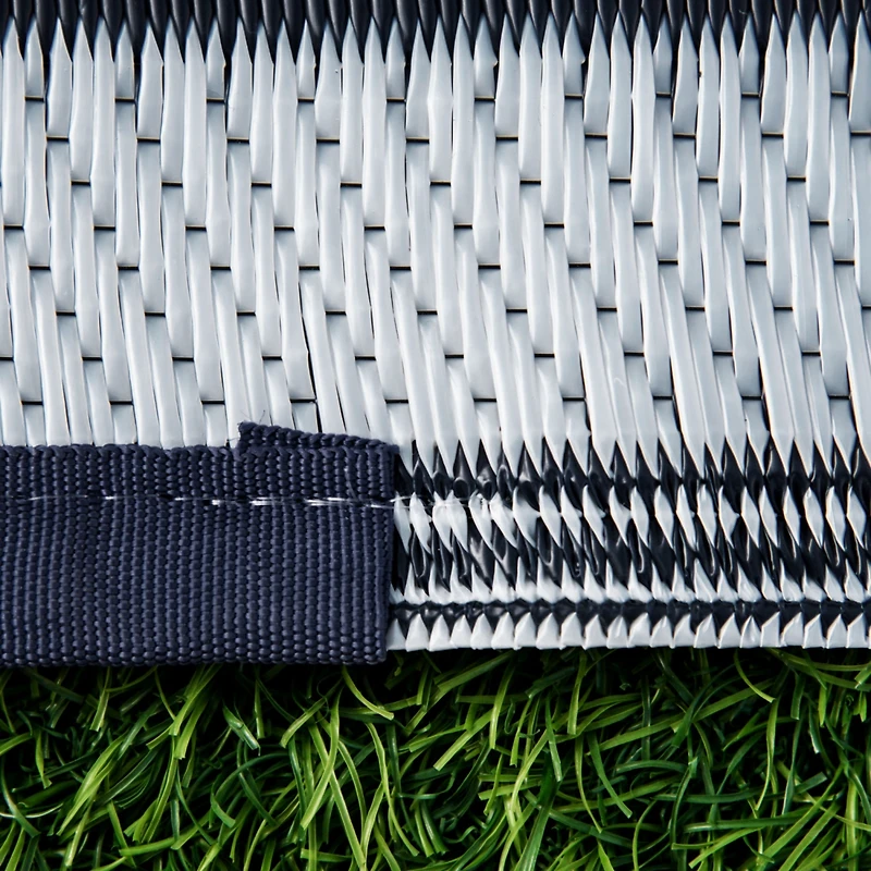 Reversible Plastic Straw Rug: Waterproof Outdoor Mat for Camping, Picnics
