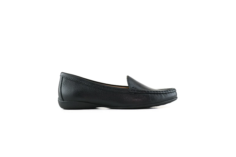 Marc Joseph New York Womens Lake Road Comfort Slip on Leather Loafer