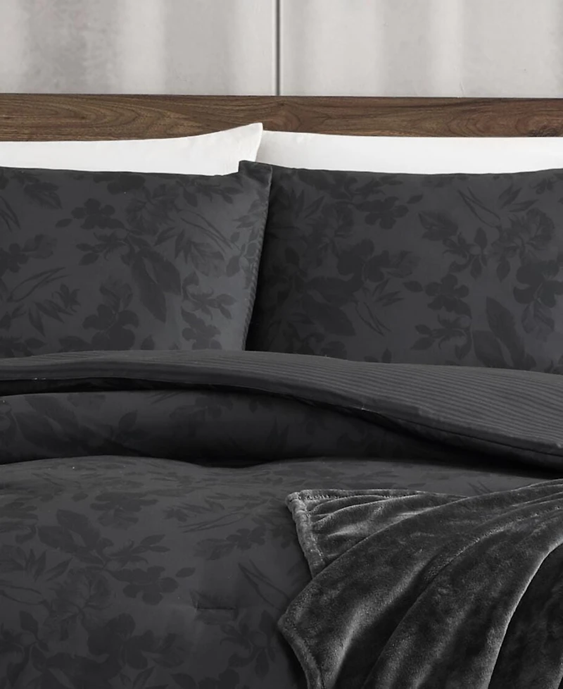 Kenneth Cole New York Silhouette Floral 4-Pc. Comforter Set