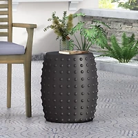 Concrete Accent Table: Modern, Lightweight, Indoor/Outdoor