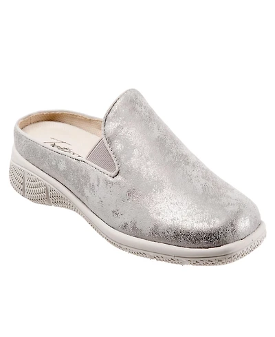 Trotters Uma Sneaker