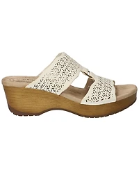 Easy Street Women's Rin Slip-Resistant Sandals