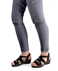 Easy Street Women's Rosella Slip-Resistant Sandals