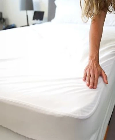 Cleanbrands Fitted Waterproof Mattress Protector