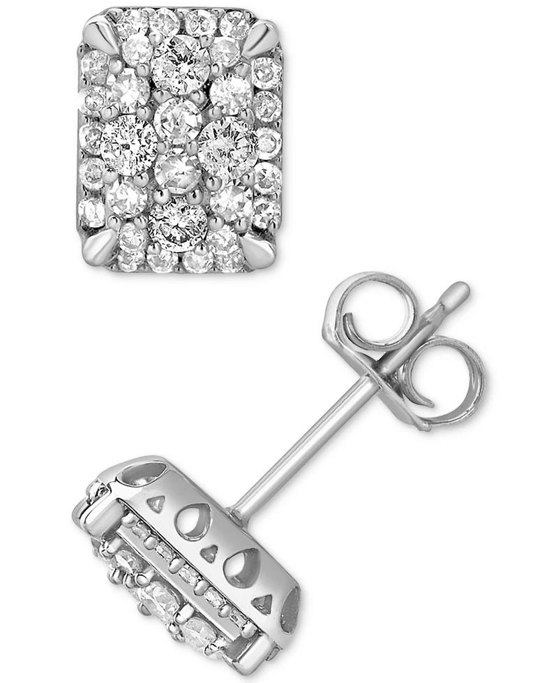 Diamond Cluster Stud Earrings (1/2 ct. t.w.) in 14k Gold