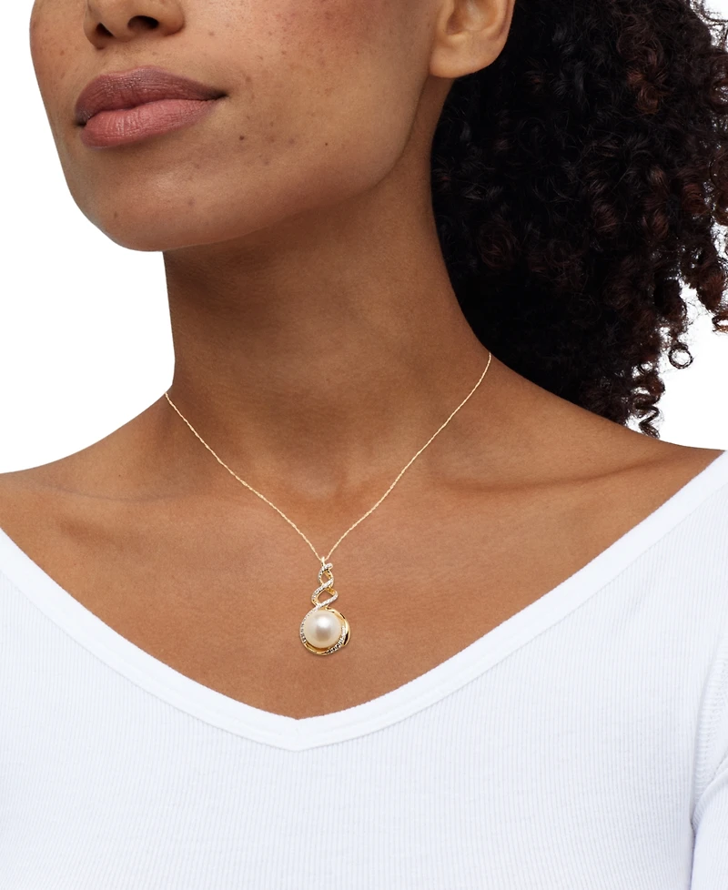 Honora Cultured Ming Pearl (11mm) & Diamond (1/5 ct. t.w.) Swirl 18" Pendant Necklace in 10k Gold
