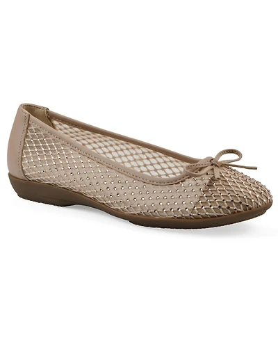 Cliffs by White Mountain Women's Carlicia Round Toe Ballet Flats
