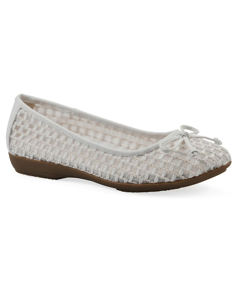 Cliffs by White Mountain Women's Chelcy Round Toe Ballet Flats