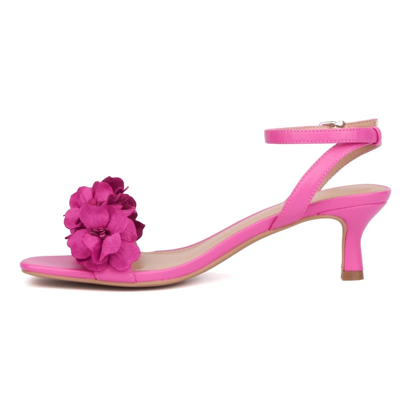 Women's Gwendolyn Kitten Heel