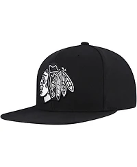 Mitchell & Ness Men's Black Chicago Blackhawks Team Snapback Hat