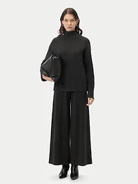 Gobi Cashmere Women's Relaxed-Fit Turtleneck