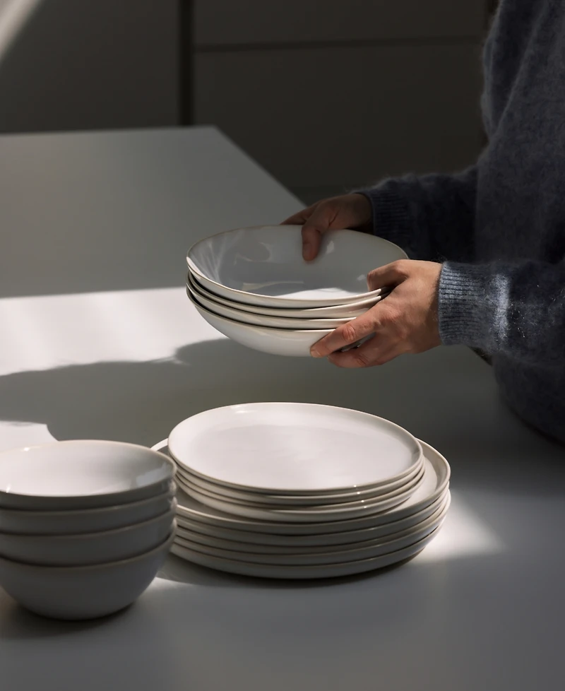 Fable Dinner Plates, Set of 4