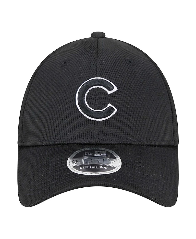 New Era Men's Black Chicago Cubs Pivot 9FORTY Adjustable Hat
