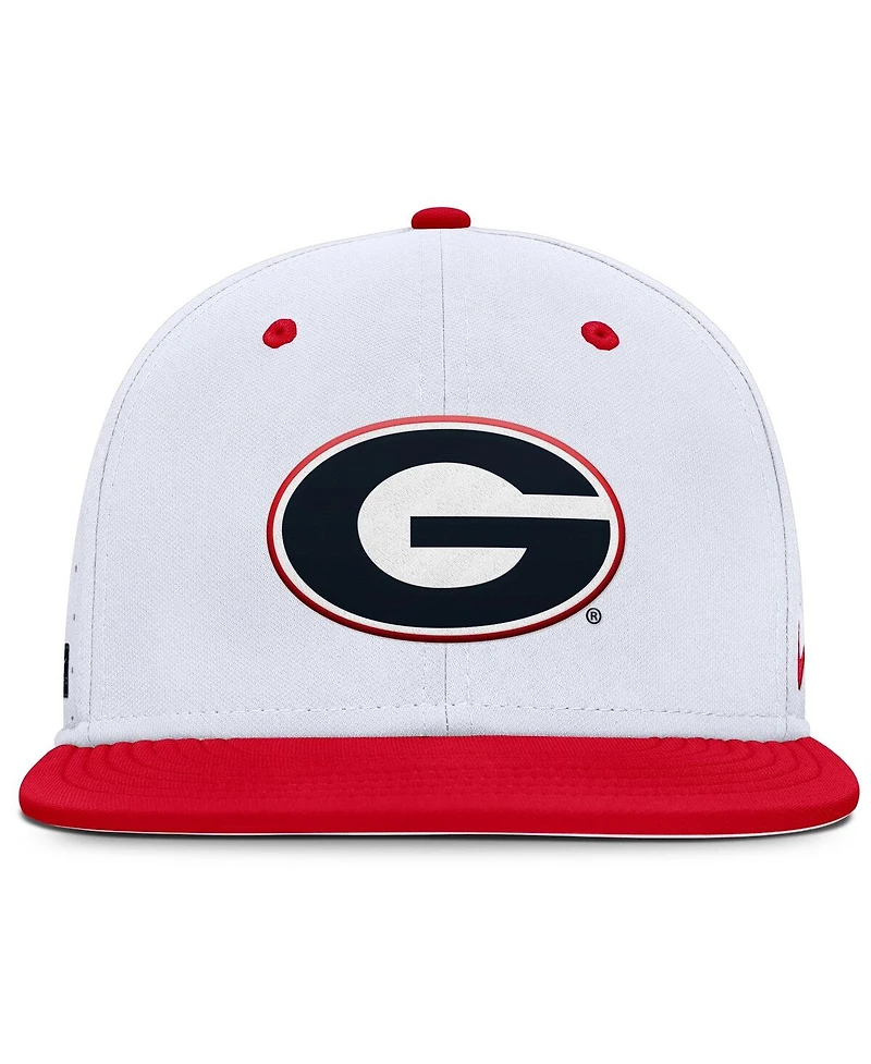 Nike Men's White Georgia Bulldogs On-Field Dugout True Performance Fitted Hat