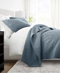 ienjoy Home Floral Stitch 3-Pc. Lightweight Quilt Set