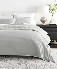 ienjoy Home Scallop Reversible 2-Pc. Lightweight Quilt Set, Twin/Twin Xl
