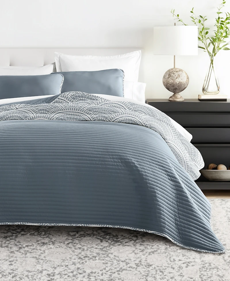 ienjoy Home Scallop Reversible -Pc. Lightweight Quilt Set