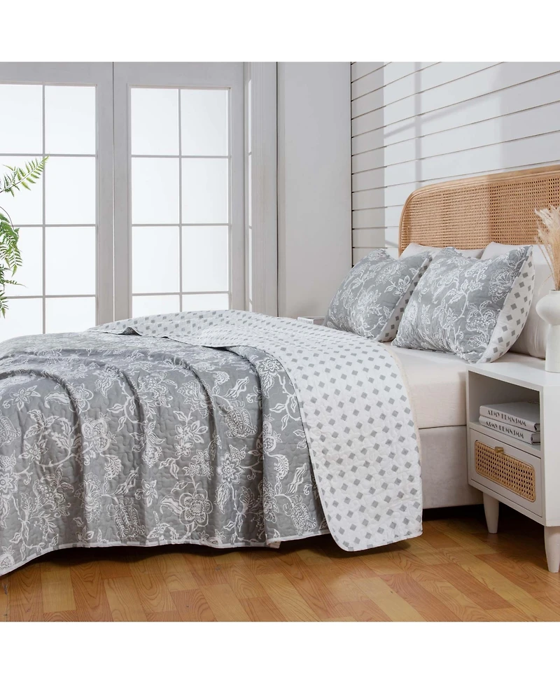Linery & Co. Delicate Floral Microfiber Quilt Set With Shams
