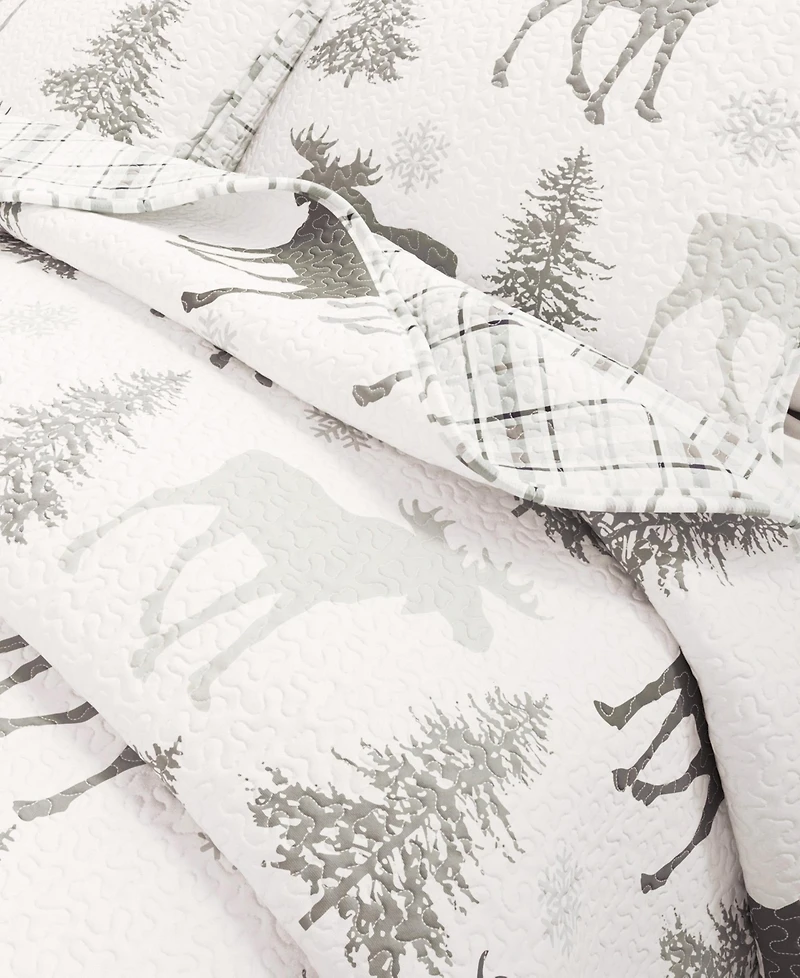 Linery & Co. Moose & Evergreens Microfiber Quilt Set With Shams - Moose