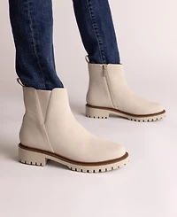 Journee Collection Women's Junnah Casual Comfort Chelsea Boots