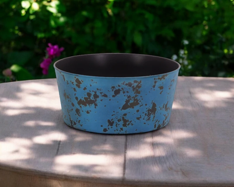 Sturdy Round Plastic Flower Pot for Patio Balcony and Yard Outdoor Decor