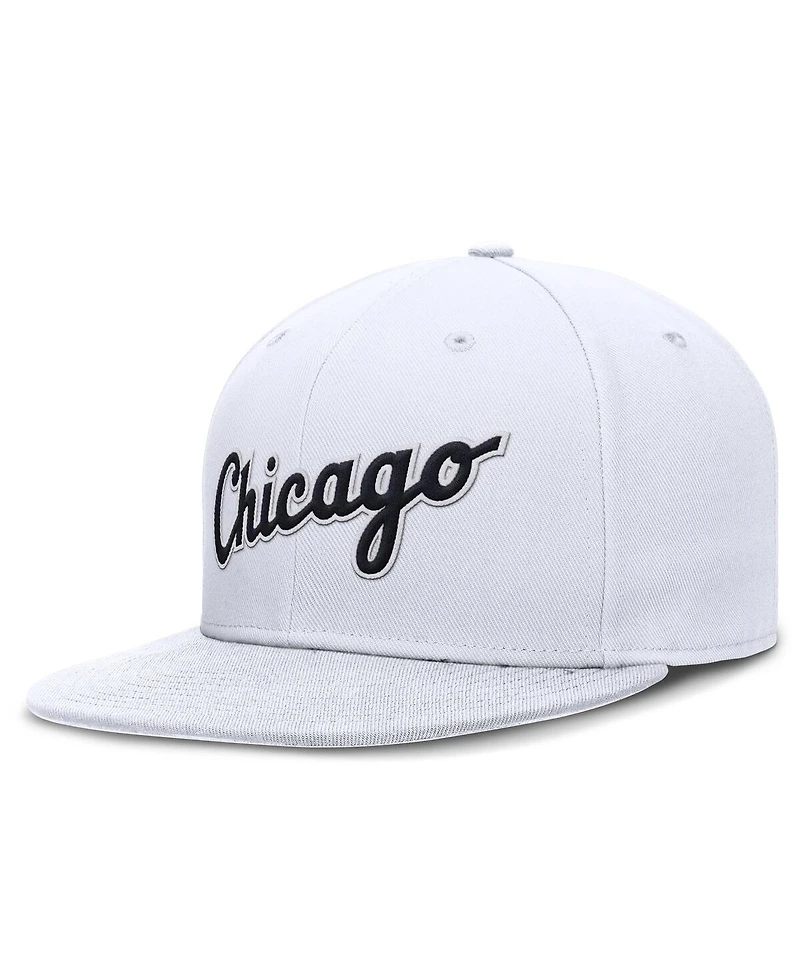 Nike Men's White Chicago Sox True Performance Fitted Hat