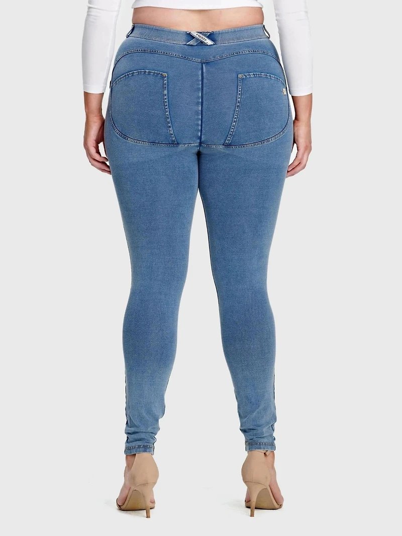 Freddy Women's Curvy High-Rise Sculpting Skinny Jeans