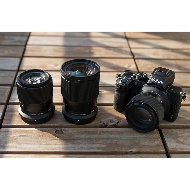 Sigma 16mm f/1.4 Dc Dn Contemporary Lens for Nikon Z