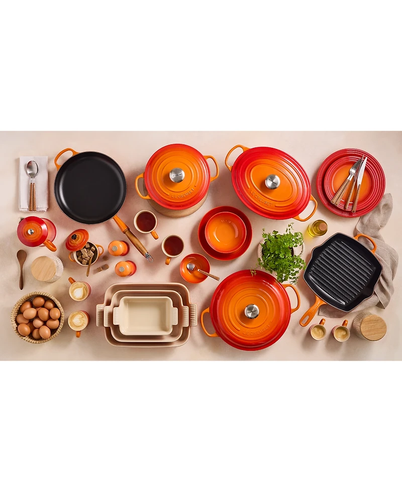 Le Creuset Signature Enameled Cast Iron 8-Qt, Oval Dutch Oven