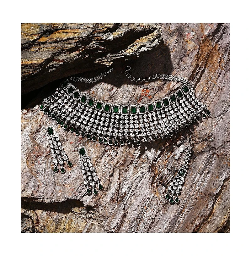 Sohi Women's Silver Plated Designer Jewellery Set